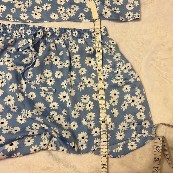 Forever 21 floral pj set size large - Picture 5 of 7